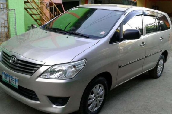 2012 Toyota Innova E for sale
