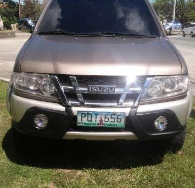 Isuzu Crosswind xuv manual diesel 2012 model