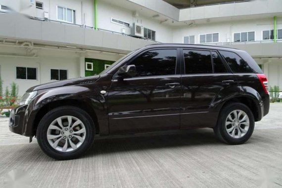 2015 SUZUKI Grand Vitara GL  (like new condition)