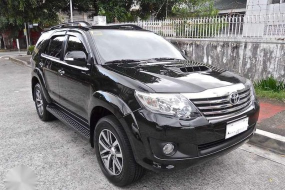 2014 Toyota Fortuner V Diesel AT Casa Maintained