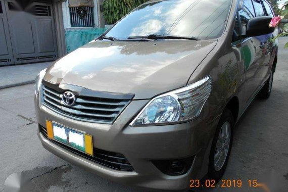 2013 Toyota Innova diesel matic all power. 