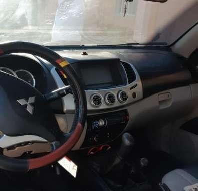 Mitsubishi Strada pick up 2013 Model 4x4