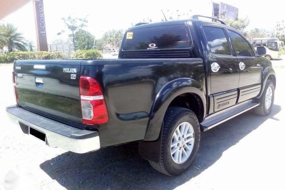 2O15 TOYOTA HILUX G Top 0f The Line 4x4 D4D 
