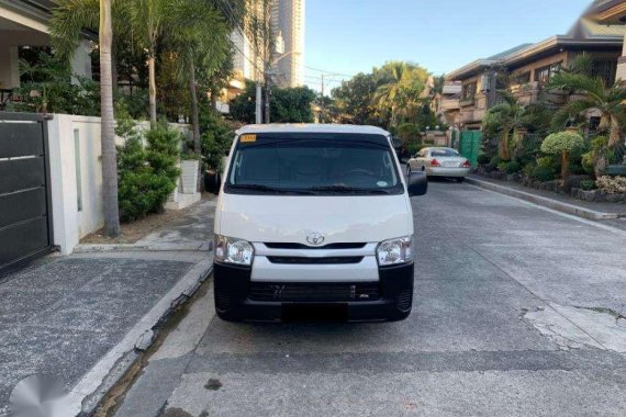 2017 Toyota Hiace Commuter 3.0 MT Diesel 