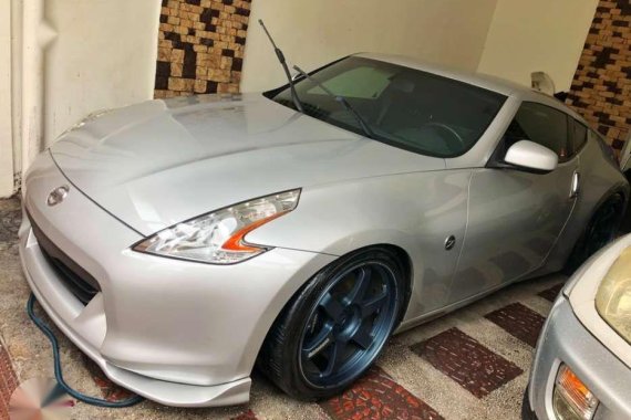 2009 Nissan 370Z Brilliant Silver 6-speed AT