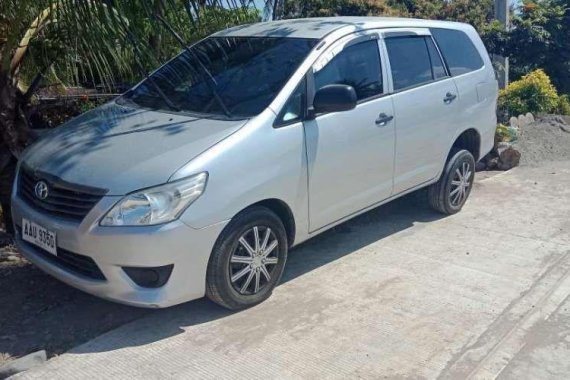 2014 Toyota Innova J for sale