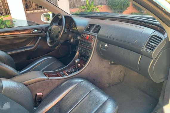 97 Mercedes Benz Clk 320 cabriolet manila plate very fresh