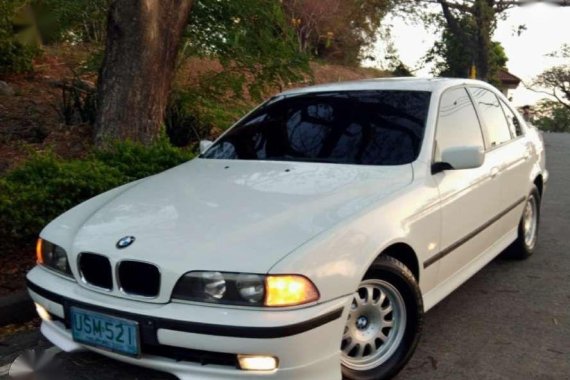 LIKE NEW BMW 523I FOR SALE