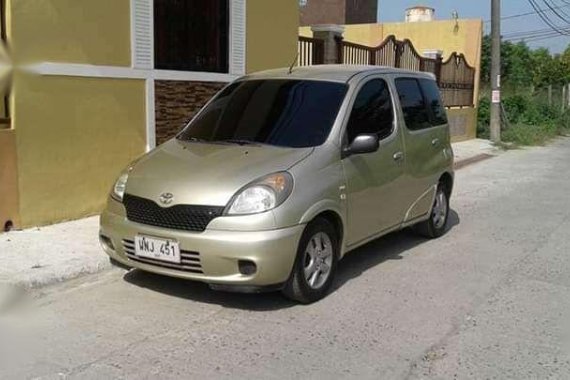 Like New Toyota Echo Verso for sale