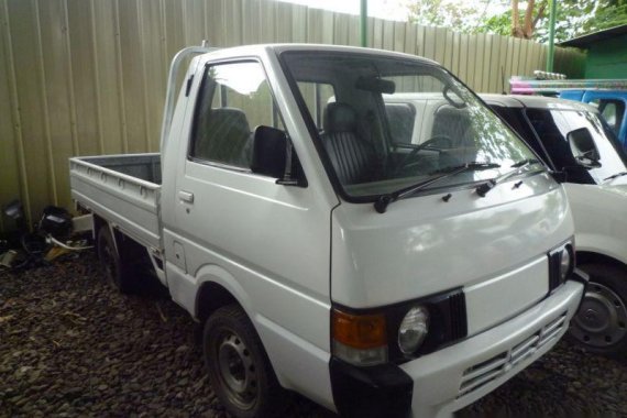 1990 Nissan Vanette Truck 4x2 Single Tires