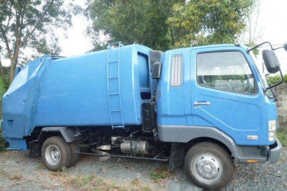 2001 Mitsubishi Fuso Fighter 4 Tons Garbage Compactor 6M61