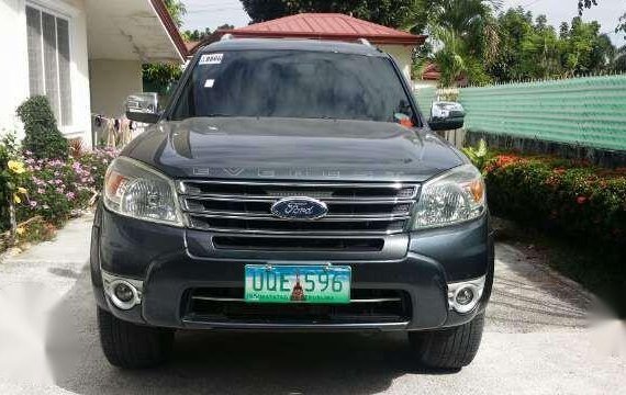 Ford Everest 2012 Auto (not montero fortuner pagero) for sale