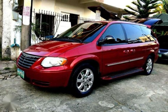 Chrysler Town and Country 2007 model for sale