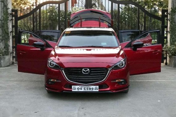 For sale!!! Mazda3 SkyActiv Speed Hatchback Top of the Line 2018 model