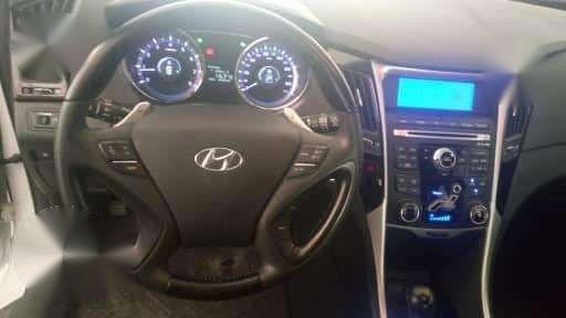 2011 Hyundai Sonata Premium Top of the Line!