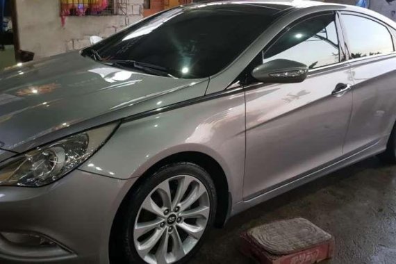 Hyundai Sonata premium 2011 model automatic