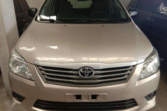 Toyota Innova 2.5 E 2012 Model Manual Transmission