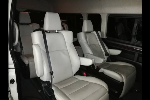 2017 Toyota Hiace Super Grandia 3.0 LXV AT