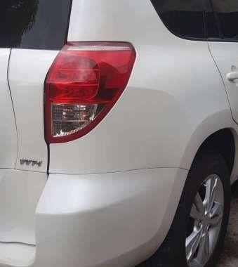 Toyota Rav 4 2006 model 4x2 2.4L Automatic