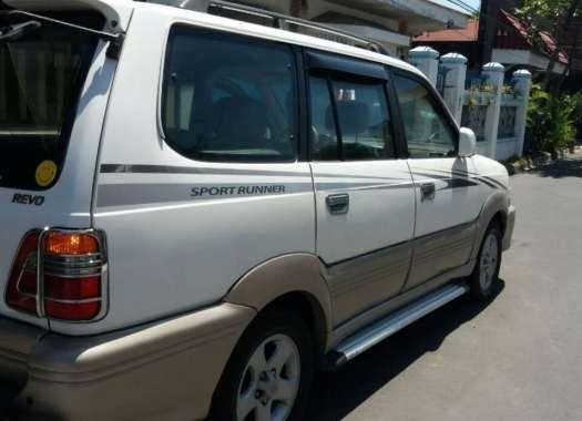 RUSH!! Toyota Revo Sports Runner 2003 model