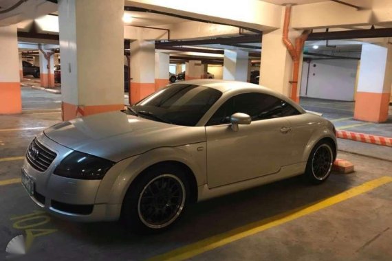 Audi Quatro TT 2000 model 4 years Manual transmission