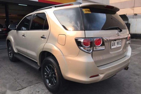 Toyota Fortuner V 2015 AT for sale 