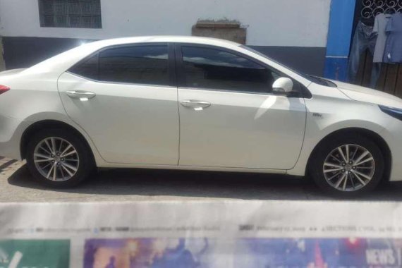 Toyota Corolla Altis 1.6v 2015 for sale 