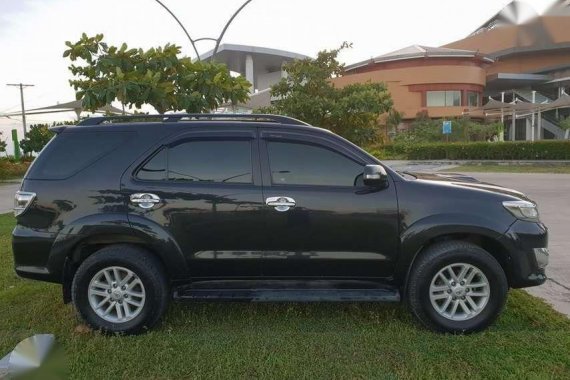 Top of the line 2013 Toyota Fortuner G AT low mileage