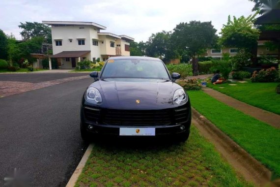 Like New Porsche Macan for sale