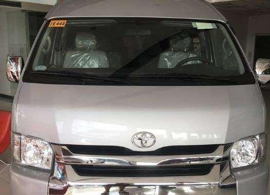 TOYOTA HIACE SUPER GRANDIA DIESEL M/T 2019 EURO 4