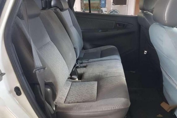 2013 model Toyota Innova E AT Diesel FOR SALE