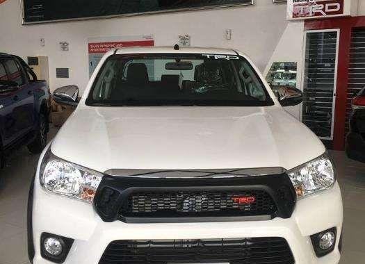 NEW TOYOTA HILUX 4X2 E M/T 2019