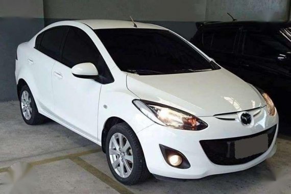 2011 Mazda 2 . m-t . mags . all power . airbag . very fresh