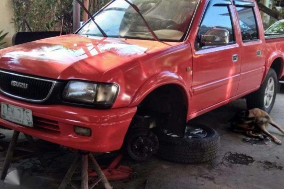 Isuzu Fuego 2.8 4x2 AT 2003 for sale 