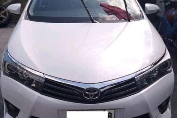 2014 Toyota Corolla Altis 2.0V Pearl White Top of the Line