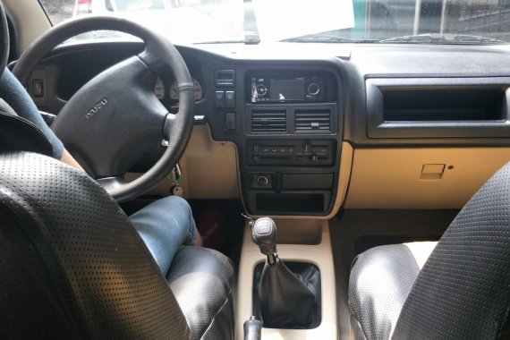 Isuzu XUV 2010 model for sale