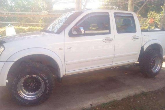 Isuzu D-max 2004 model for sale