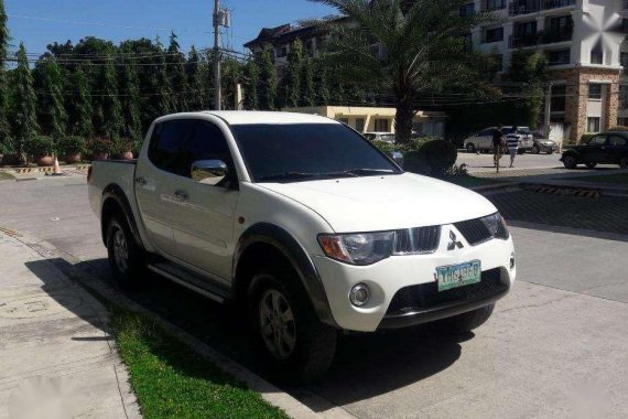 Mitsubishi Strada 2008 model 4x4 diesel manual