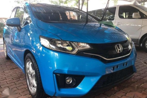 Honda Jazz 1.5 vx top of the line 2016