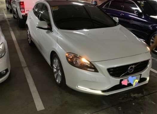 2014 Volvo V40 T4 at tiptronic