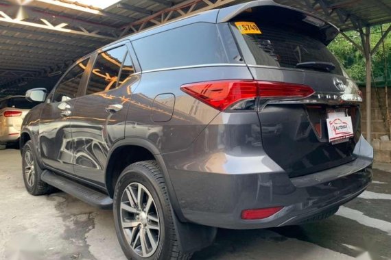 2016 Toyota Fortuner V 4x4 AT top of the line