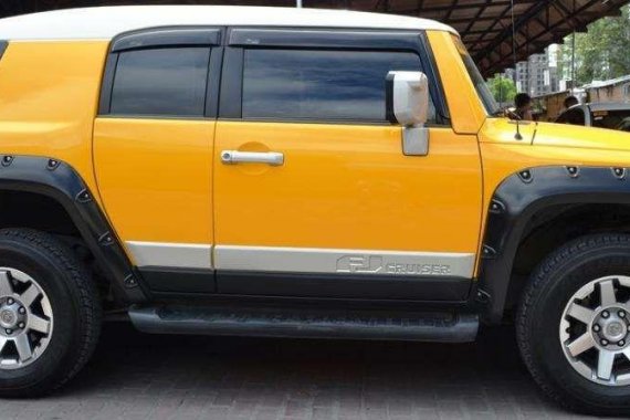 2015 Toyota FJ Cruiser Local with Free Gas Top Line