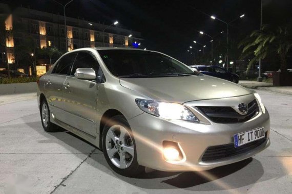 Toyota Corolla Altis 2.0V 2012 for sale