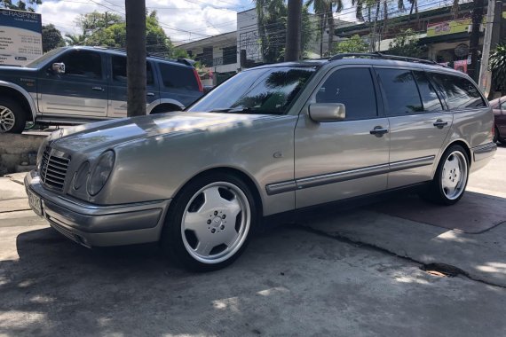 Selling 2nd Hand Mercedes-Benz 230 1997 in Quezon City