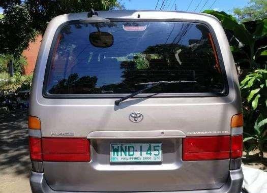 Toyota Hiace 2000 model for sale