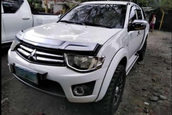 Mitsubishi Strada 2010 for sale