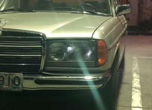 1982 Mercedes Benz 200 for sale