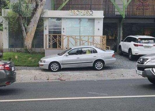 Like New Toyota Corona for sale