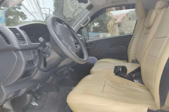 2015 Toyota Hiace Commuter for sale
