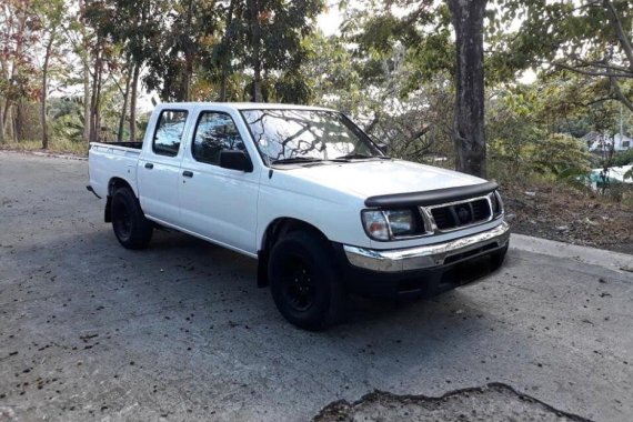 2000 Nissan Frontier for sale